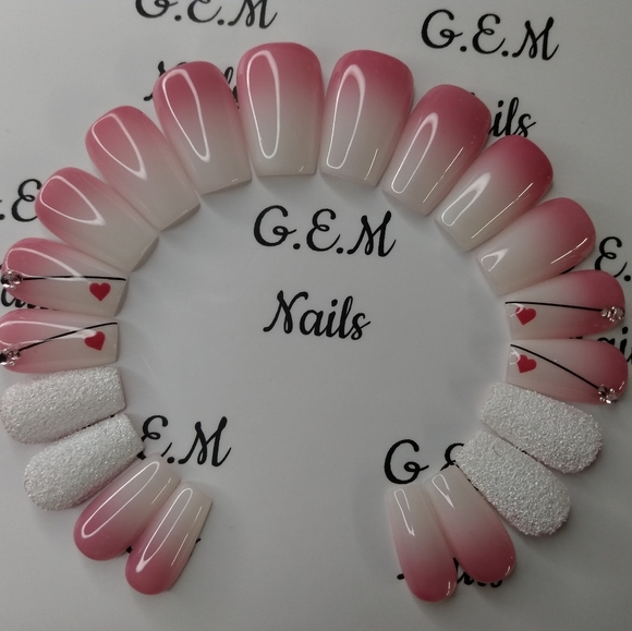 Press on nail (short tapered coffin) - Picture 3 of 3